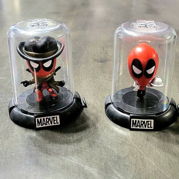 DEADPOOL Gunslinger & Waiter 3" Collectible Mini Figures Marvel Domez - Picture 1 of 3